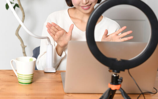 ライブ配信するYouTuber